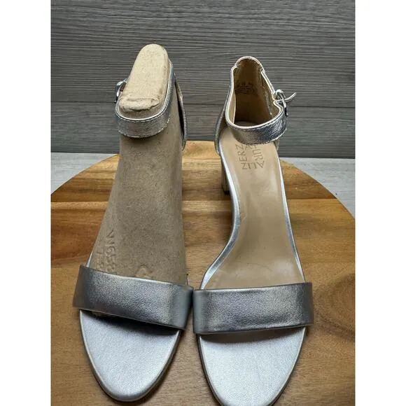 Women's Naturalizer Vera Silver Ankle Strap Open Toe Closed Heels Size 7.5
