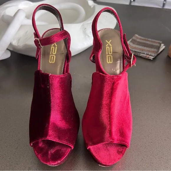 X2B Burgundy Velvet Platform Heels - Size 7.5