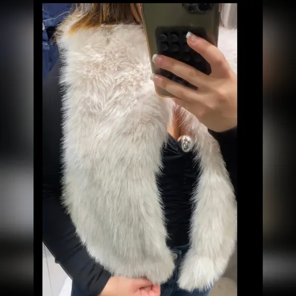 ZARA FAUX FUR VEST SIZE XS