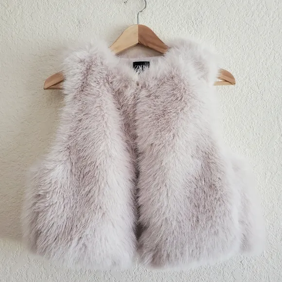 ZARA FAUX FUR VEST SIZE XS