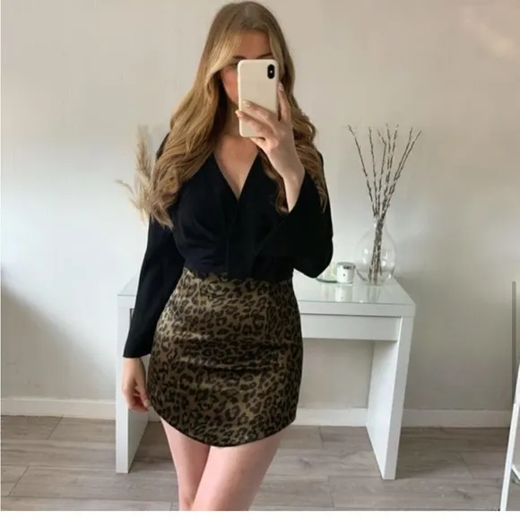 Zara mini leopard print cheetah mini satin skirt