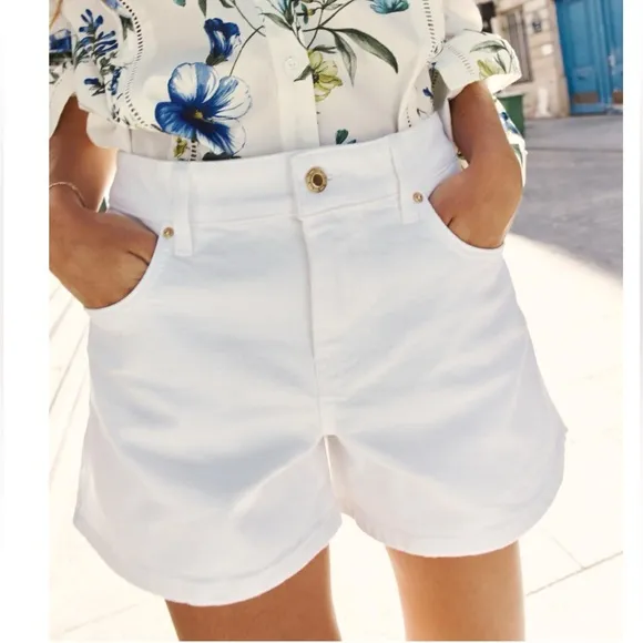 Zara NWT white denim jean shorts with gold button detail hardware