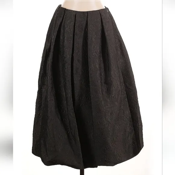 Zara Voluminous Balloon midi skirt size XS and S